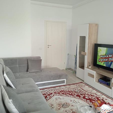 Deluxe 2 Bedroom Apartment With Balcony And Private Parking Bragadiru Екстер'єр фото
