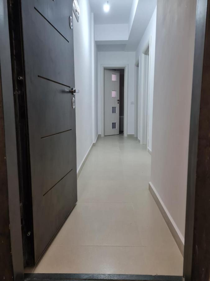Deluxe 2 Bedroom Apartment With Balcony And Private Parking Bragadiru Екстер'єр фото
