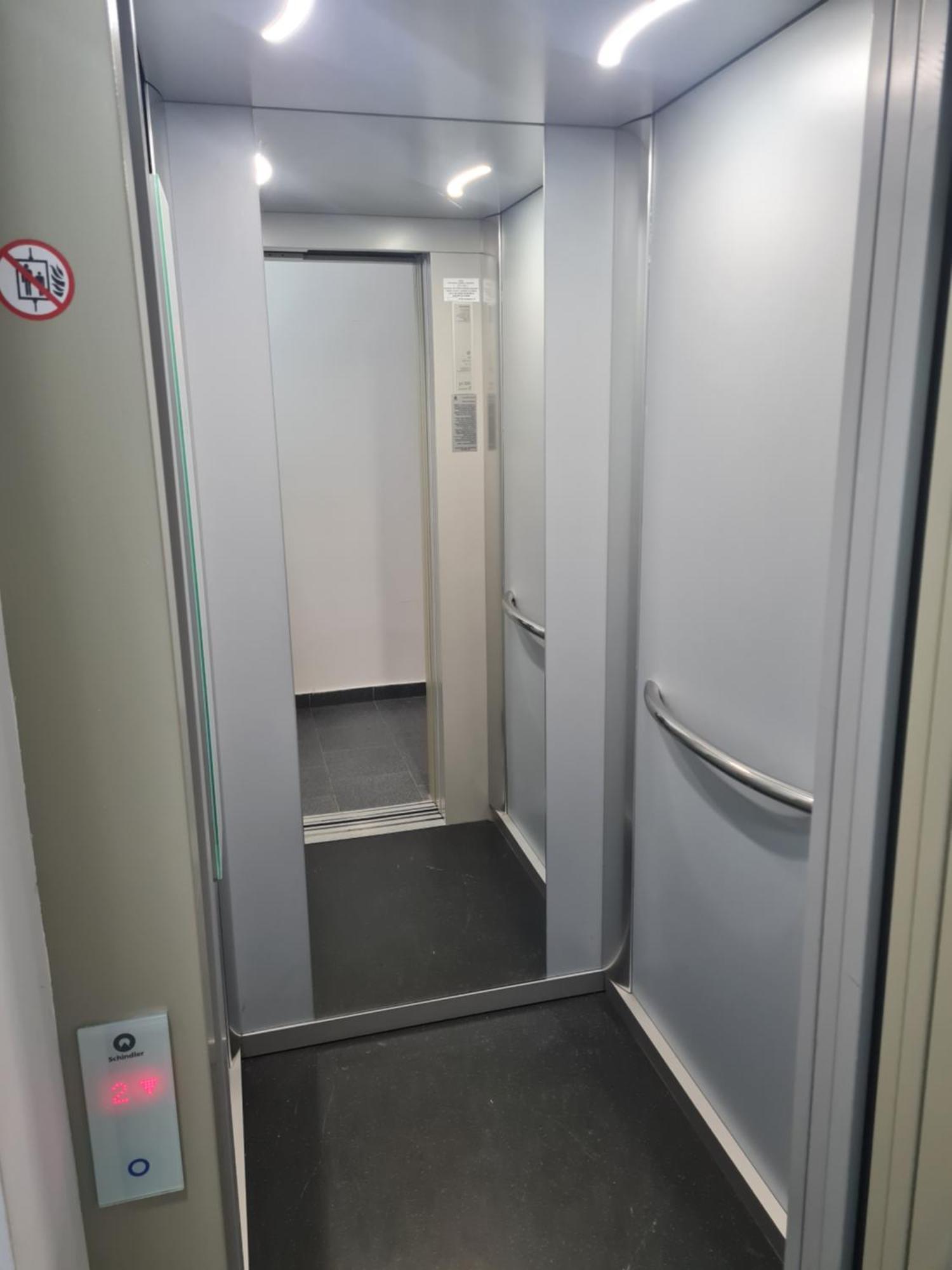 Deluxe 2 Bedroom Apartment With Balcony And Private Parking Bragadiru Екстер'єр фото
